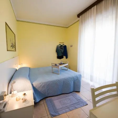 Le Petit Hotel