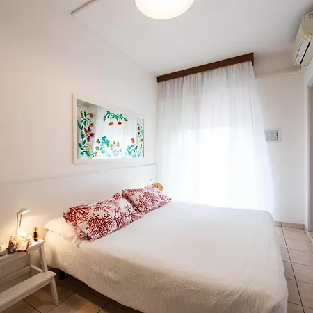 Le Petit Hotel