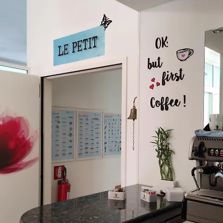 Hotel Le Petit 3*
