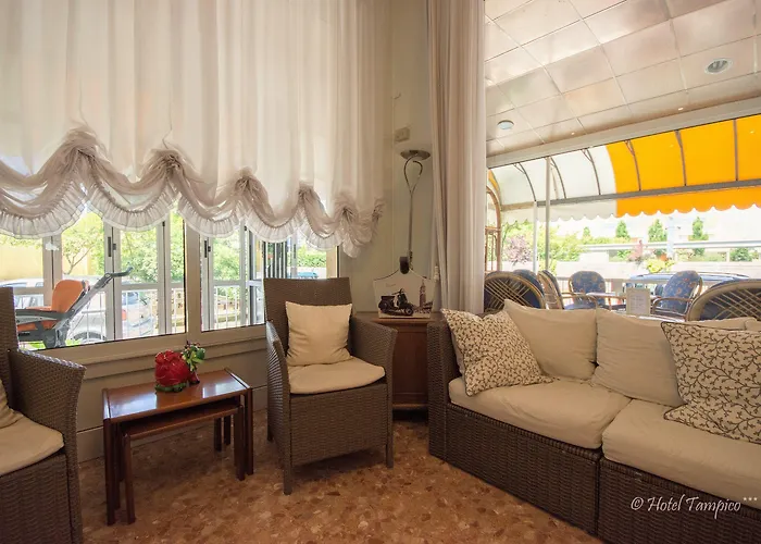 Le Petit Hotel 3*